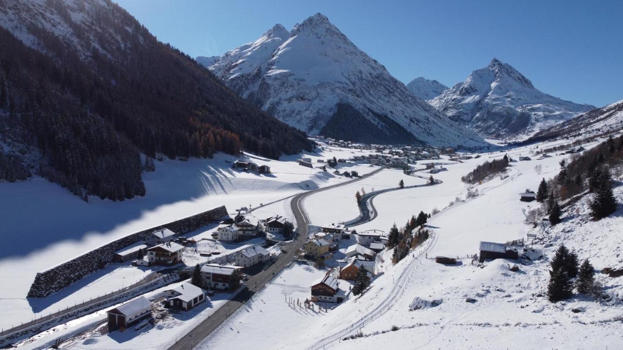 Sonnenkogel Appartement Galtür Exteriör bild